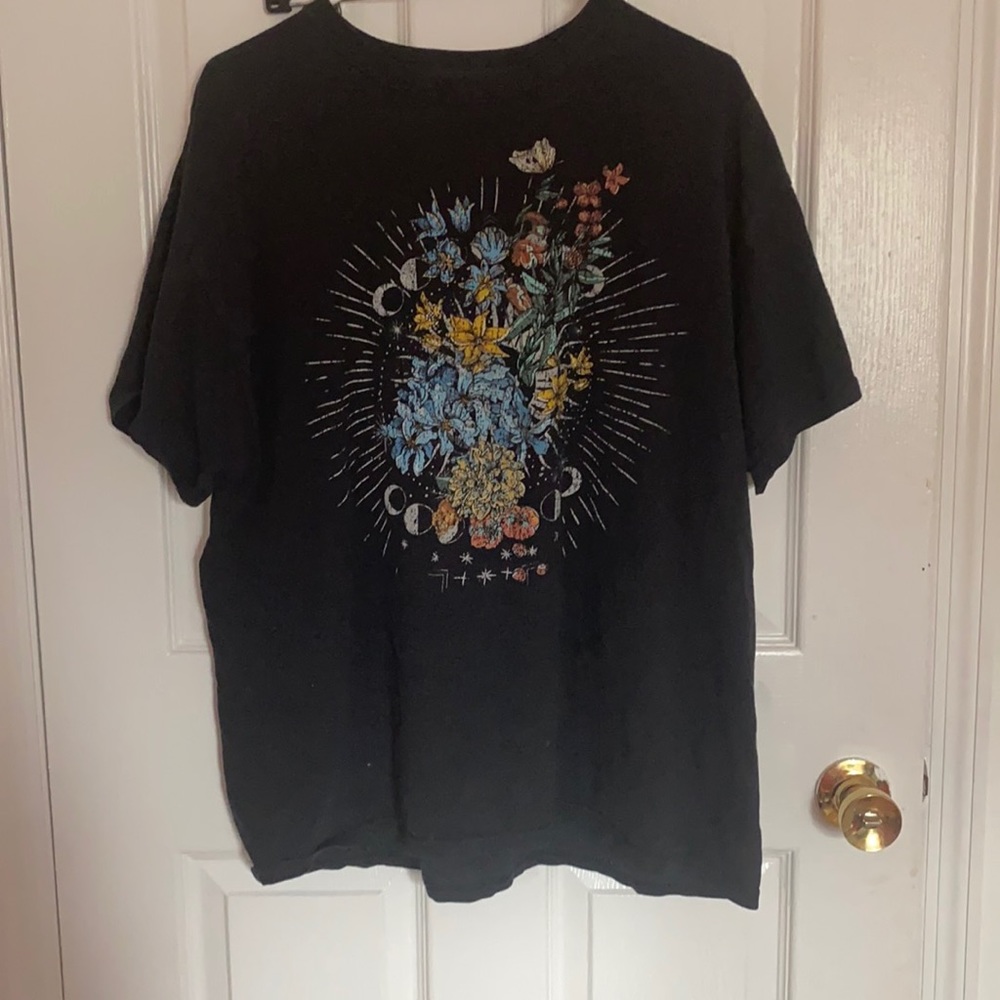 Black baggy tshirt!